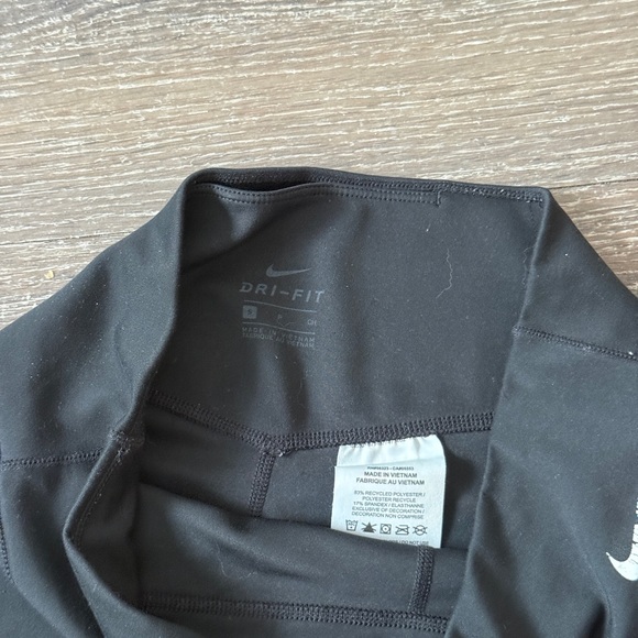 Nike Women's Black Bike Shorts - Picture 2 of 2